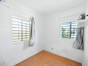 3229 Star Ave, Oakland CA 94619