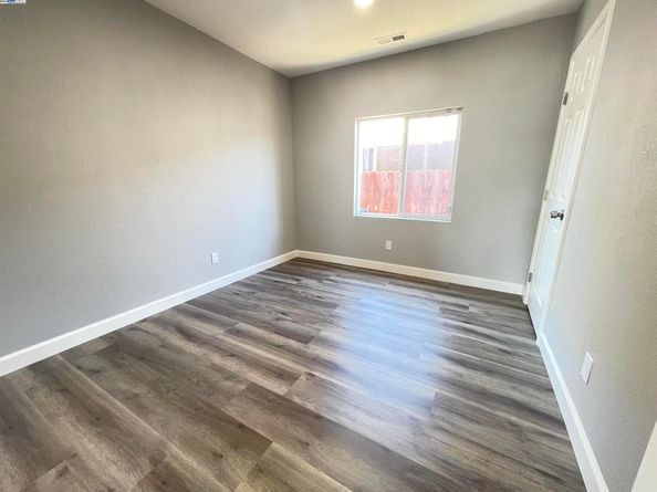5483 Wadean Pl, Oakland CA 94601