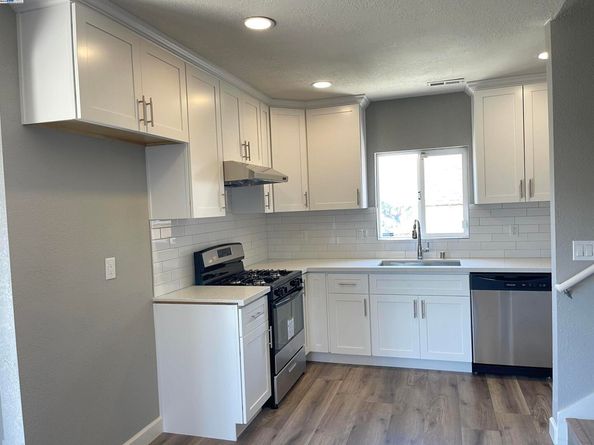 5483 Wadean Pl, Oakland CA 94601