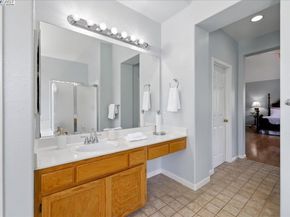 250 Bridgewater Rd, Hayward CA 94544