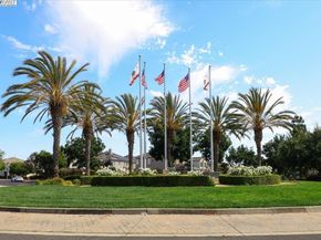 250 Bridgewater Rd, Hayward CA 94544