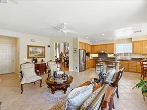 250 Bridgewater Rd, Hayward CA 94544