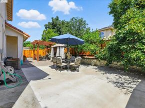 250 Bridgewater Rd, Hayward CA 94544