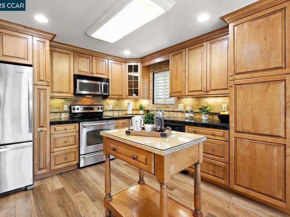 2133 Golden Rain Rd 2, Walnut Creek CA 94595