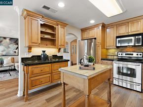 2133 Golden Rain Rd 2, Walnut Creek CA 94595