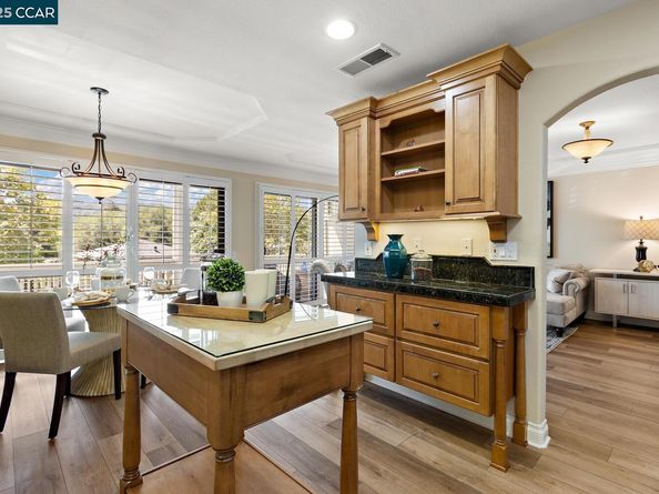 2133 Golden Rain Rd 2, Walnut Creek CA 94595