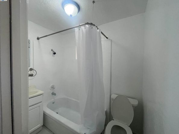 2311 82nd Ave, Oakland CA 94605