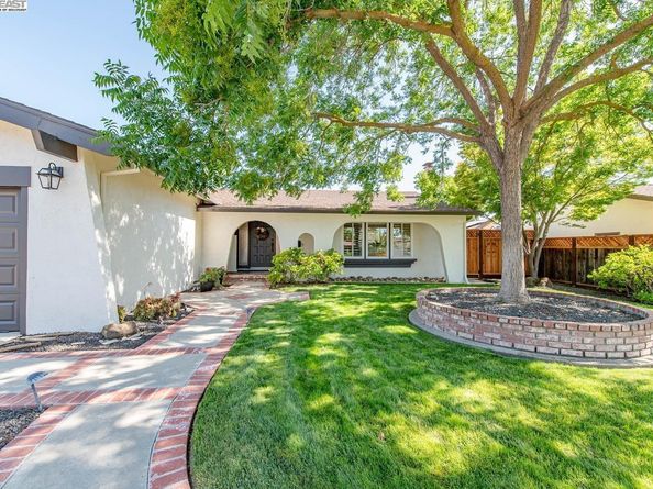 139 Amber Way, Livermore CA 94550