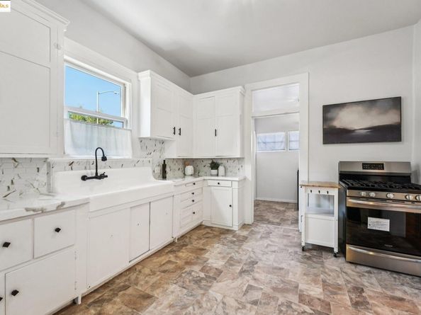 1549 5Th Ave, Oakland CA 94606