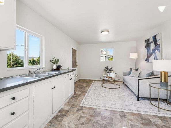1549 5Th Ave, Oakland CA 94606