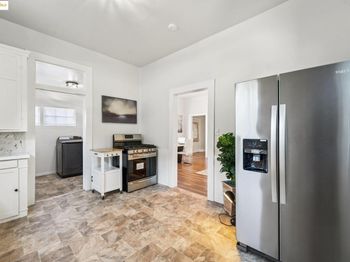 1549 5Th Ave