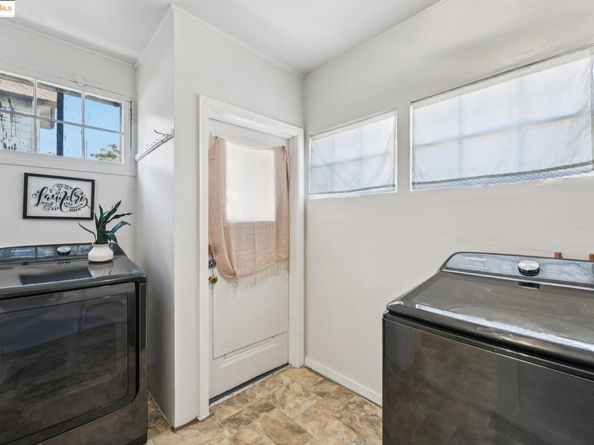1549 5Th Ave, Oakland CA 94606
