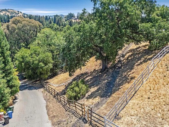 1923 Green Valley Rd, Alamo CA 94507