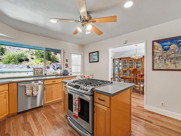 1923 Green Valley Rd, Alamo CA 94507