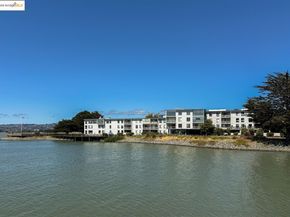 7 Commodore DR A355, Emeryville CA 94608
