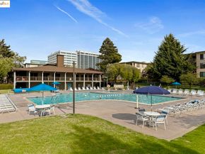 7 Commodore DR A355, Emeryville CA 94608