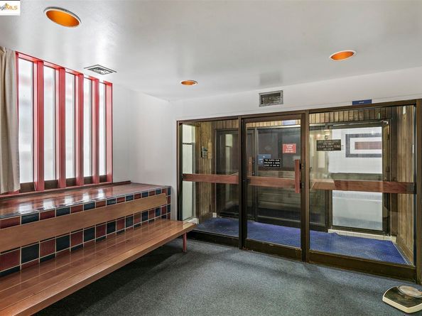 7 Commodore DR A355, Emeryville CA 94608