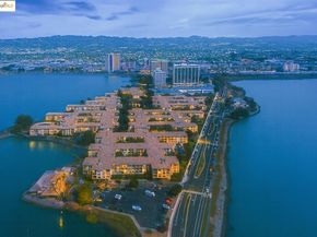 7 Commodore DR A355, Emeryville CA 94608