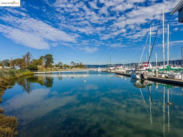 7 Commodore DR A355, Emeryville CA 94608