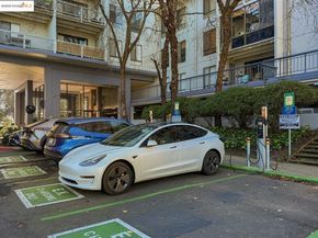 7 Commodore DR A355, Emeryville CA 94608