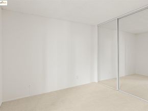 7 Commodore DR A355, Emeryville CA 94608