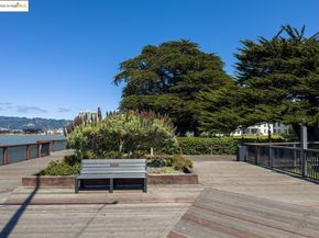 7 Commodore DR A355, Emeryville CA 94608