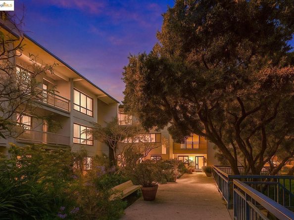 7 Commodore DR A355, Emeryville CA 94608