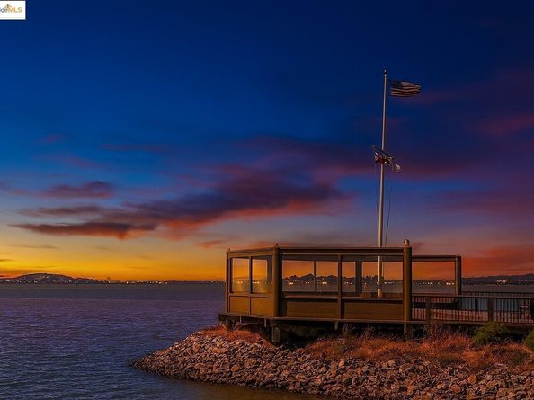 7 Commodore DR A355, Emeryville CA 94608