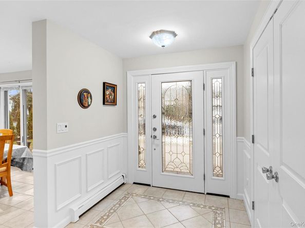 2686 Frances Street, Bellmore NY 11710