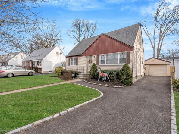 204 Maeder Avenue, North Merrick NY 11566