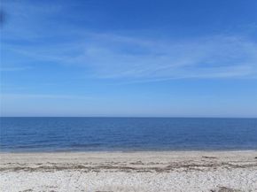 52325 County Road 48 31, Southold NY 11971