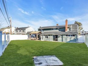 38 Fireplace Lane, Hicksville NY 11801