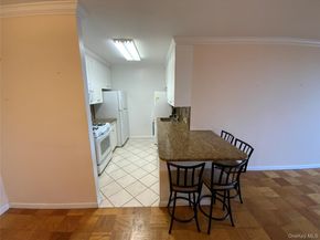 27110 Grand Central Parkway 5M, Floral Park NY 11005