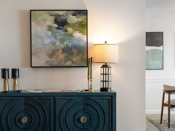 400 High Point Drive PH5, Hartsdale NY 10530