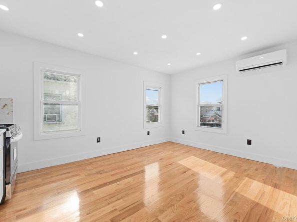 115-39 202nd Street, Saint Albans NY 11412