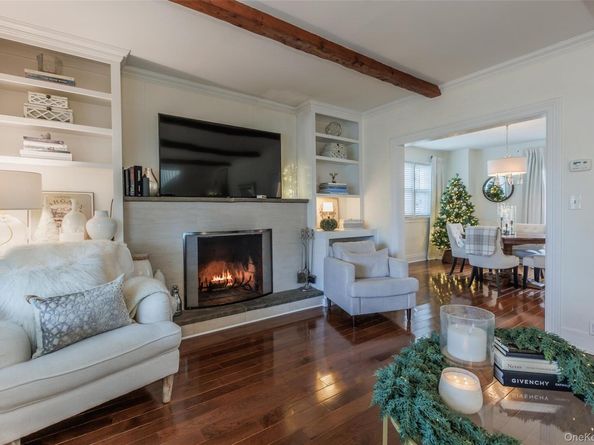 31 Jacobson Avenue, Huntington NY 11743