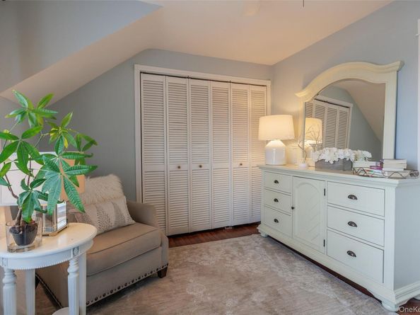 31 Jacobson Avenue, Huntington NY 11743