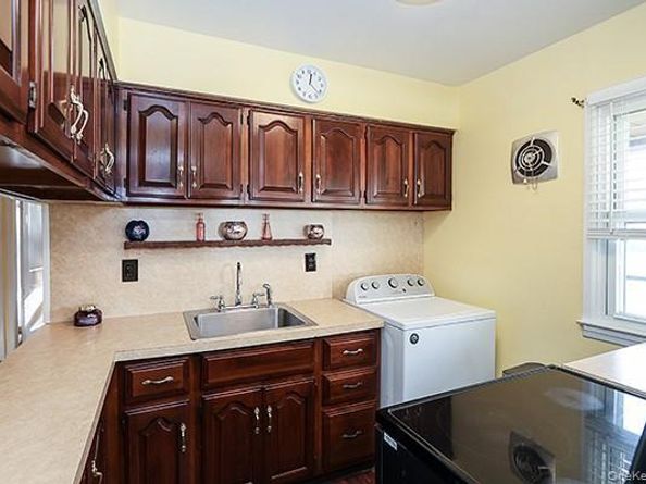 12 E Millpage Drive, Bethpage NY 11714