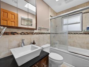 1 Peppermill Road, Roslyn NY 11576