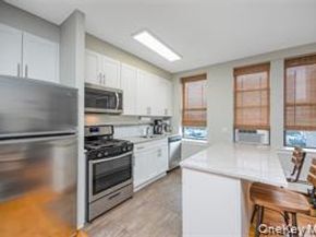 25 W Broadway 204, Long Beach NY 11561