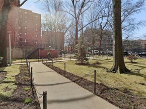 33-04 Junction Blvd 4p, Jackson Heights NY 11372