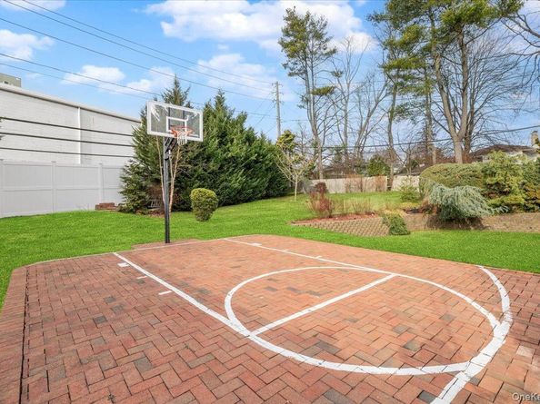 59 Hazelwood Drive, Jericho NY 11753