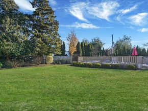 15 Penn Drive, Smithtown NY 11787