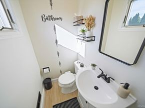 15 Penn Drive, Smithtown NY 11787