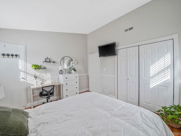 15 Penn Drive, Smithtown NY 11787