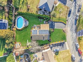 15 Penn Drive, Smithtown NY 11787