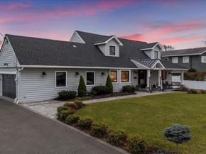 320 Clearview Lane, Massapequa NY 11758