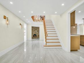 7 McCulloch Drive, Dix Hills NY 11746