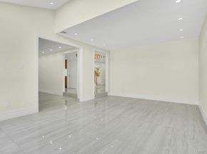 7 McCulloch Drive, Dix Hills NY 11746