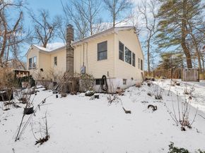 176 Maple Avenue, Flanders NY 11901